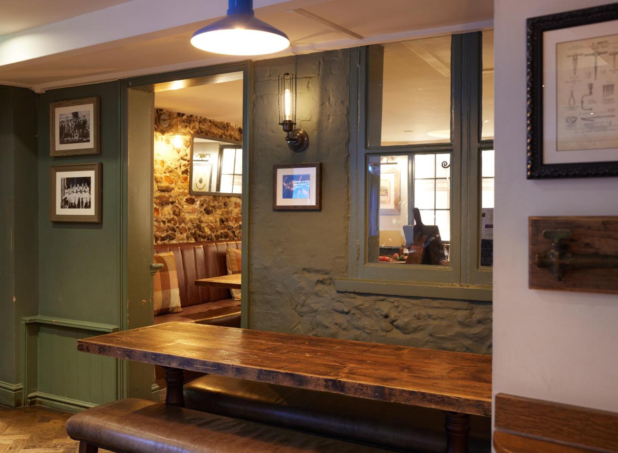 Dog And Partridge By Greene King Inns Bury St. Edmunds Екстер'єр фото